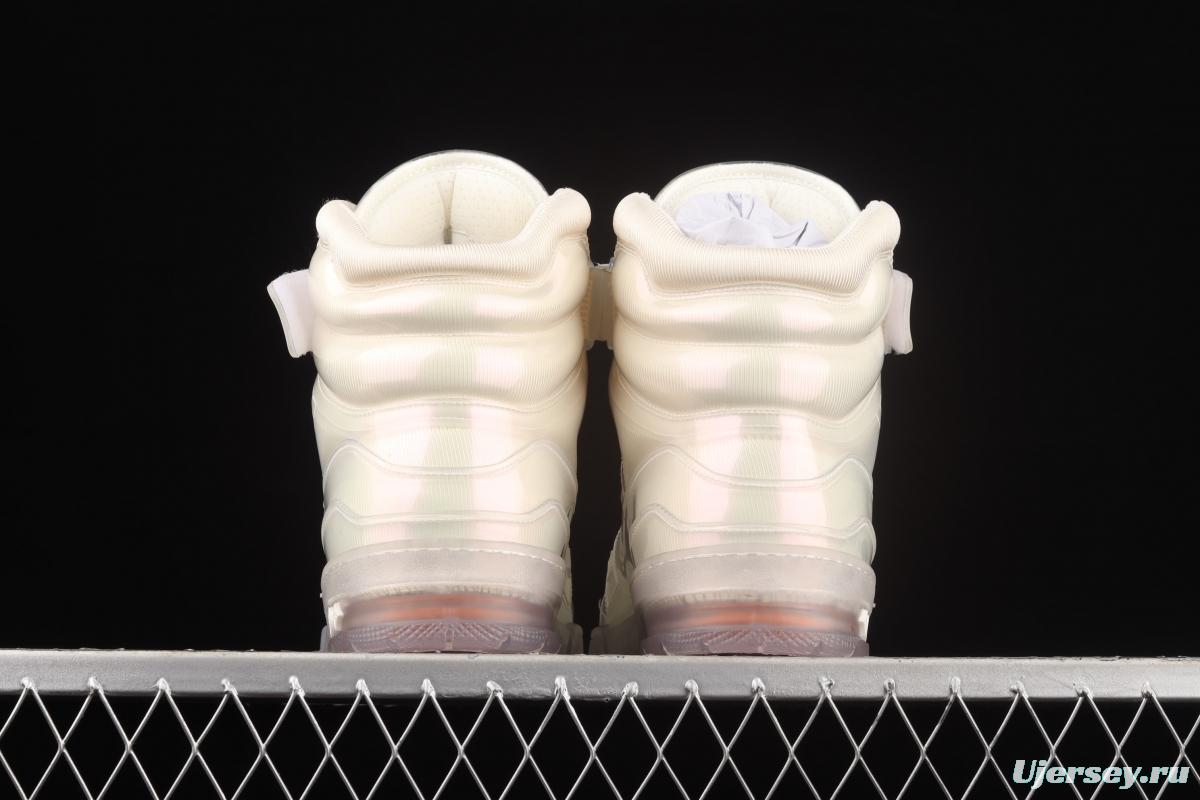 Authentic LV 2021s LV Trainer must be in winter