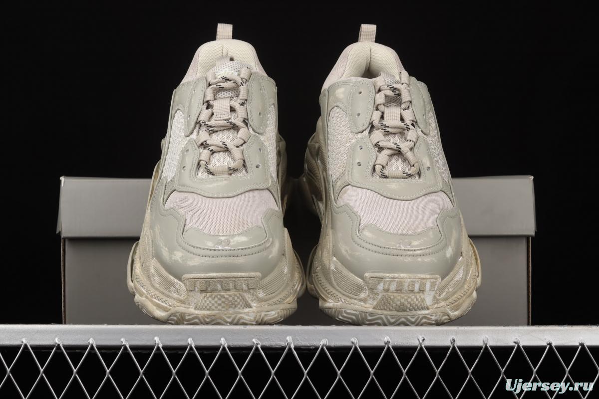 Balenciaga Triple S vintage daddy shoes W2FA19710