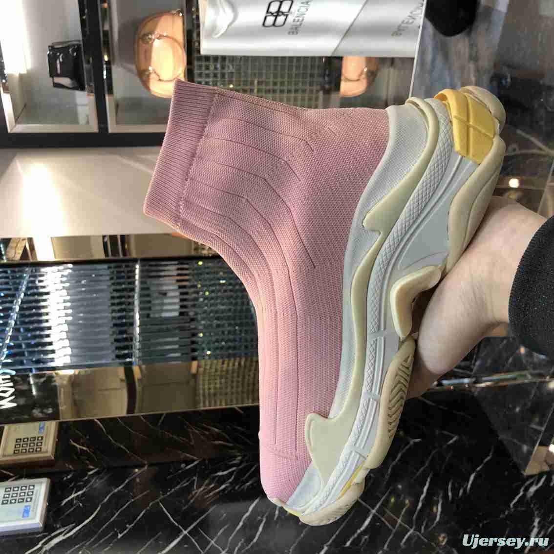 Men/Women Balenciaga Speed Pink Sneaker Item 6380270