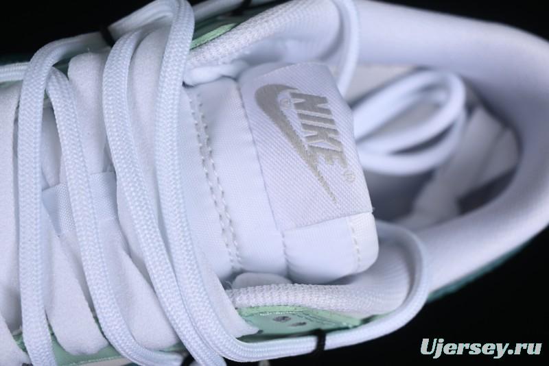 Nike SB Dunk Low White Green Skateboarding Shoes - FD9911-101