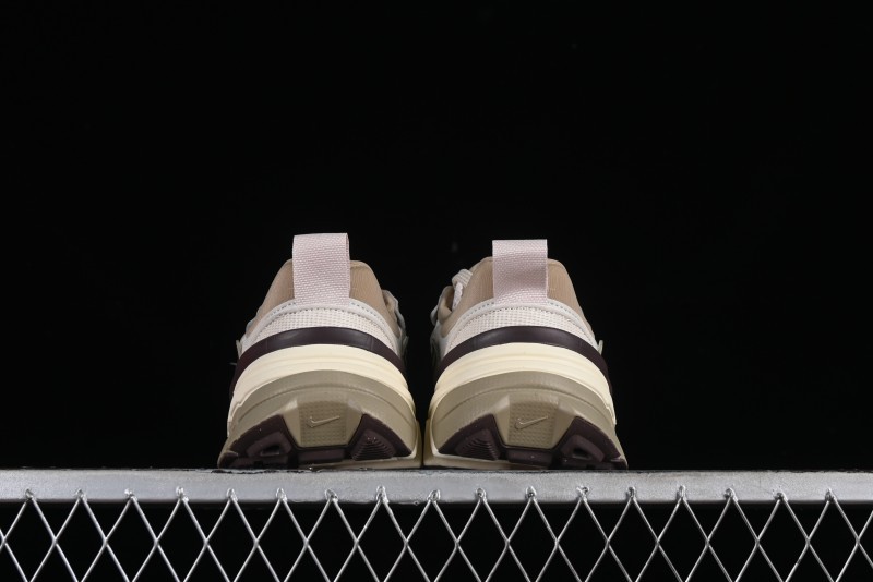 Nike V2K Runtekk 3XL Low-Top Retro Running Shoes with Shock Absorption and Anti-Slip Design - FD0736-103