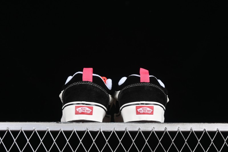 Vans Classics Knu Skool Retro Skate Shoes with Thickened Tongue and Oversized Toe - VN0009QCBLK