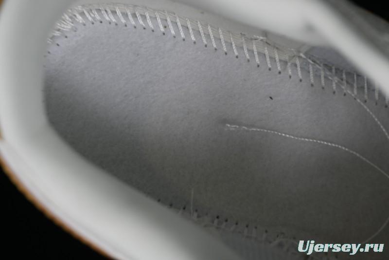 Supreme x Nike SB Dunk Low Anniversary Edition - XH0923-339