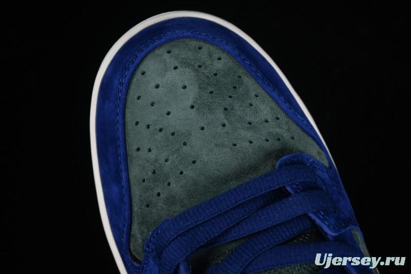 Nike SB Dunk Low Skateboarding Shoes - HF3704-400