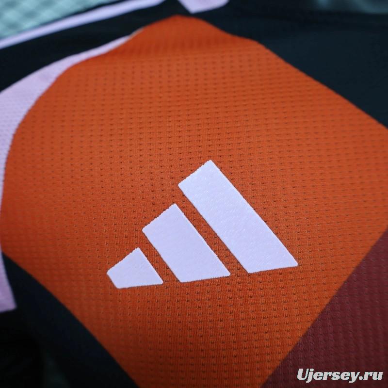 25/26 Player Version Bayern Munich Training Grid Pattern Jersey