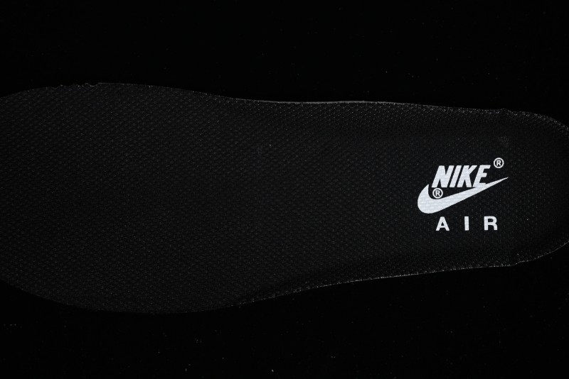 Nike Air Force 1 '07 Low Classic Lace-Up Casual Sneakers in Black & White - ZH0316-018