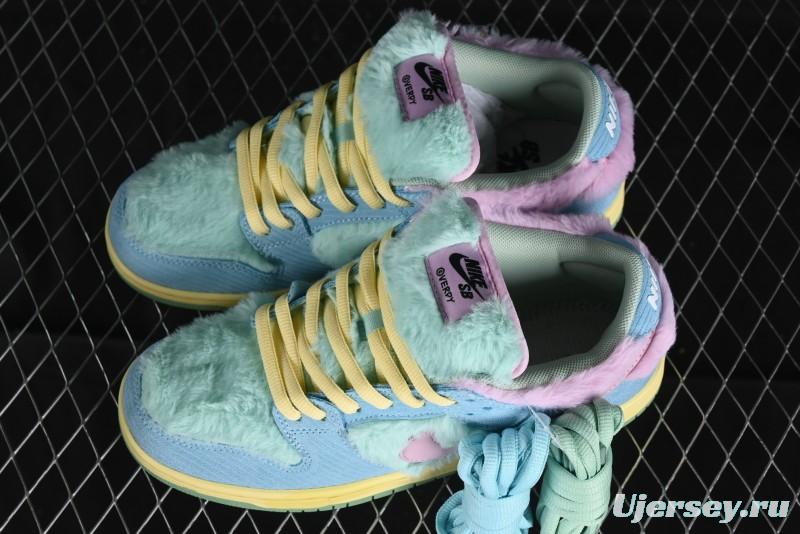 Nike SB Dunk Low Verdy x Nike Visty Collaboration Sneakers - FN6040-400