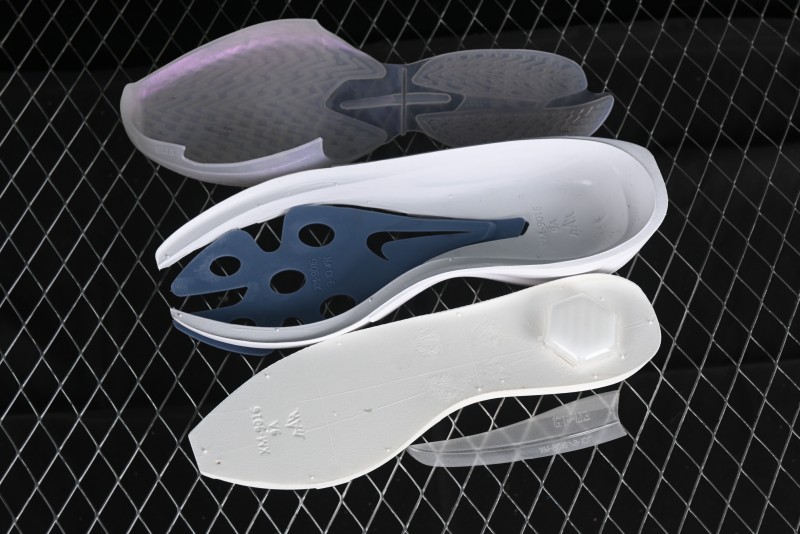 Nike Air Zoom G.T. Cut 3 EP Basketball Shoes with Full-Length ZoomX Foam and Flywire Technology - DV2913-401