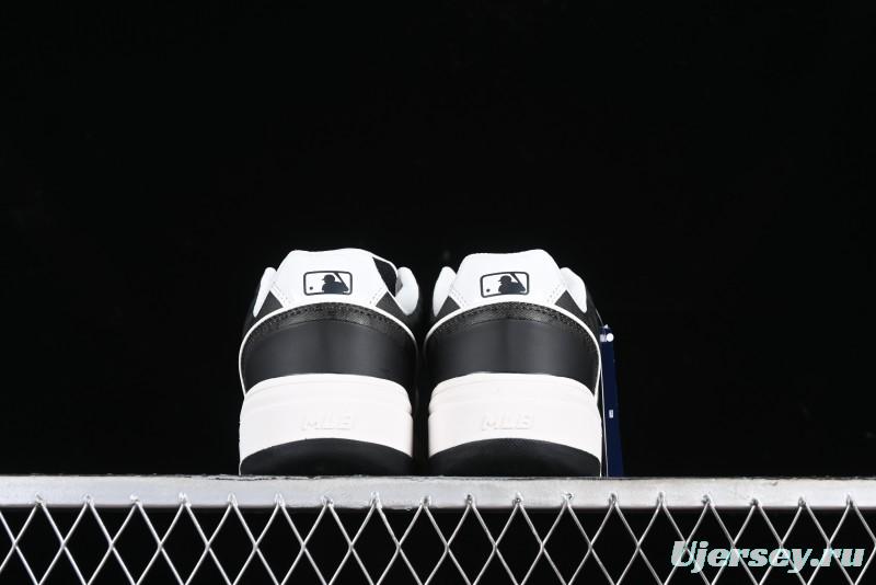 MLB NY Yankees Chunky Liner Classic Monogram Lightweight Platform Sneakers with 6cm Height Boost - 3ASXCMN4N50BKS