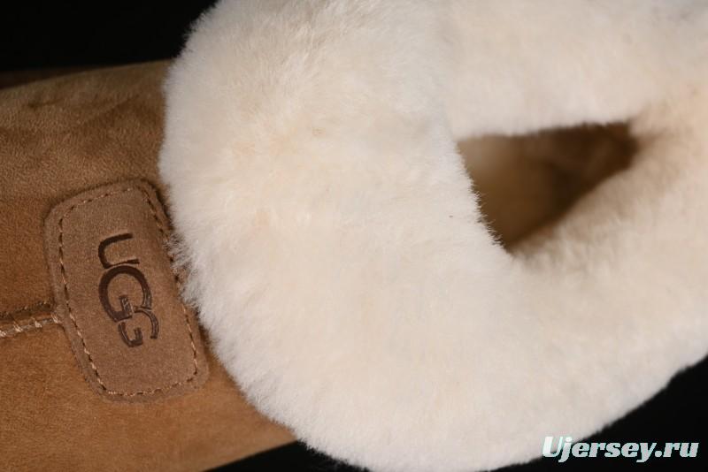 UGG Classic Short II Mini Boots with Genuine Australian Sheepskin and TREADLITE Outsole - 1134810