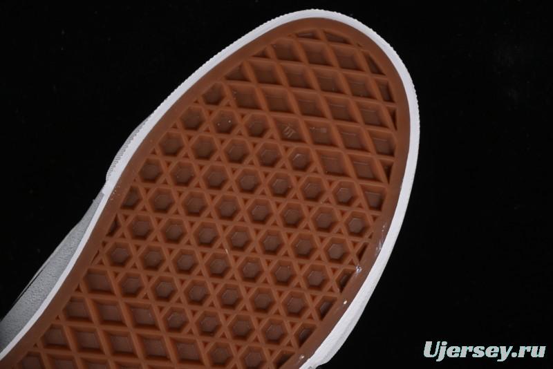 Vans Classics Knu Skool Full-Grain Leather Retro Sneakers with Chunky Silhouette - VN000CS0DRV