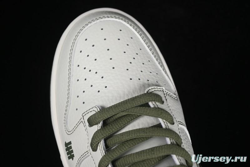 Nike SB Dunk Low x Undefeated Collaboration Casual Skate Shoes - UN1697-633