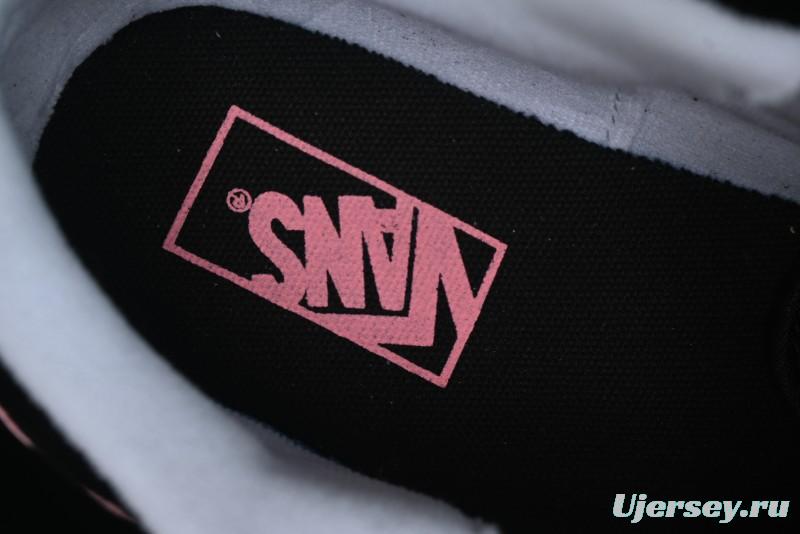 Vans Knu Skool Low Top Retro Sneakers in Black Pink with Big Logo - VN0009QC6BT1