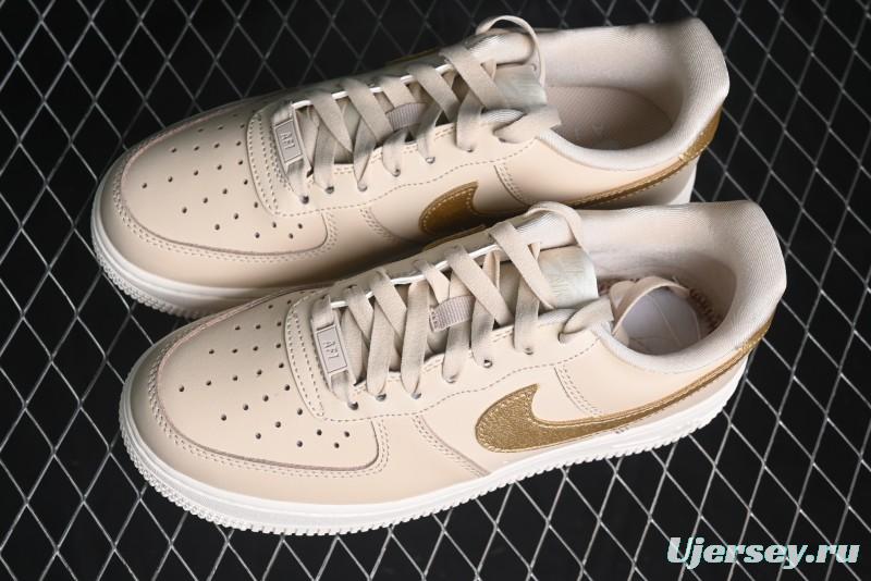 Nike Air Force 1 '07 Low Top Sneakers with Full-Grain Leather and Air Cushion - DQ7569-102