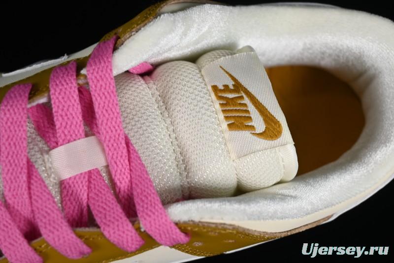 Nike Dunk Low "Just Do It" SB Low-Top Casual Skate Shoes in Coconut Milk and Pink - FD8683-700