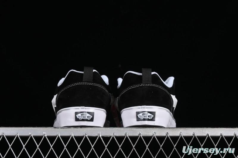 Vans Classics Knu Skool Retro Sneakers in Black & White - VN0AUAK375