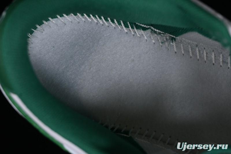 Supreme x Nike Dunk Low SB Skate Shoes with Zoom Air Cushion - XD6188-033