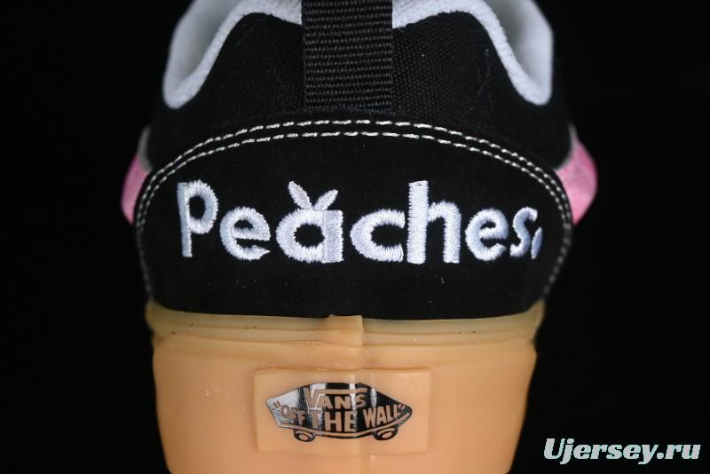 Vans Classics Knu Skool Vulcanized Skate Shoes in Black & Pink - VN0014QC0BV