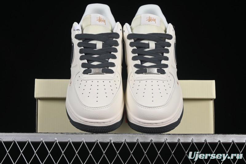 Nike Air Force 1 '07 Low Casual Sneakers in Black Pigskin - XZ6188-705