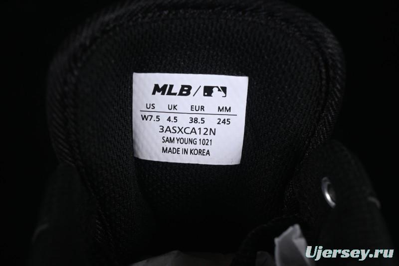 New York Yankees MLB Chunky Liner Custom Platform Sneakers in Neon Pink - 3ASXCA12N50WHS