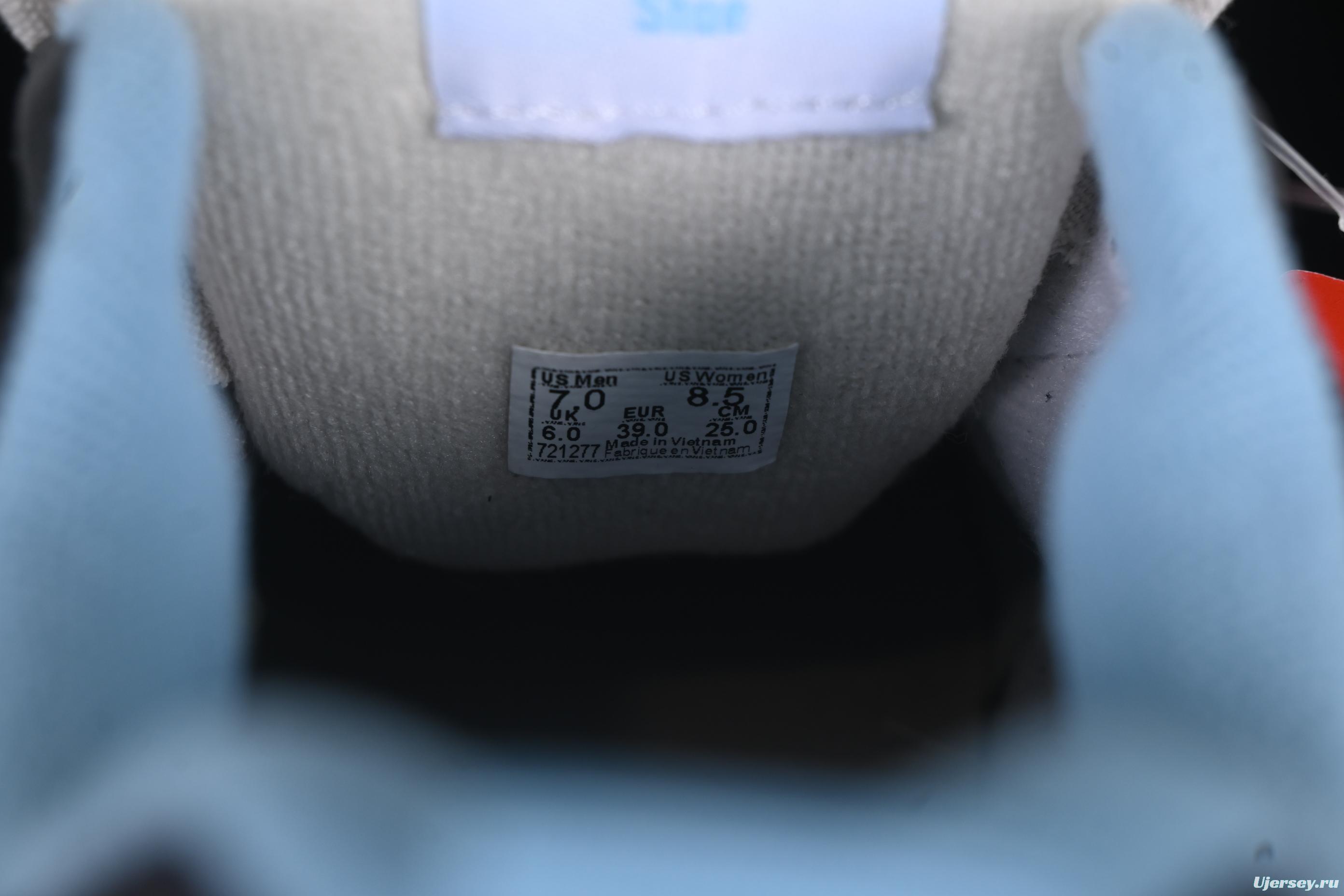 Men's Classic Skate Shoes with Light Blue Side Stripe – Suede and Canvas Design