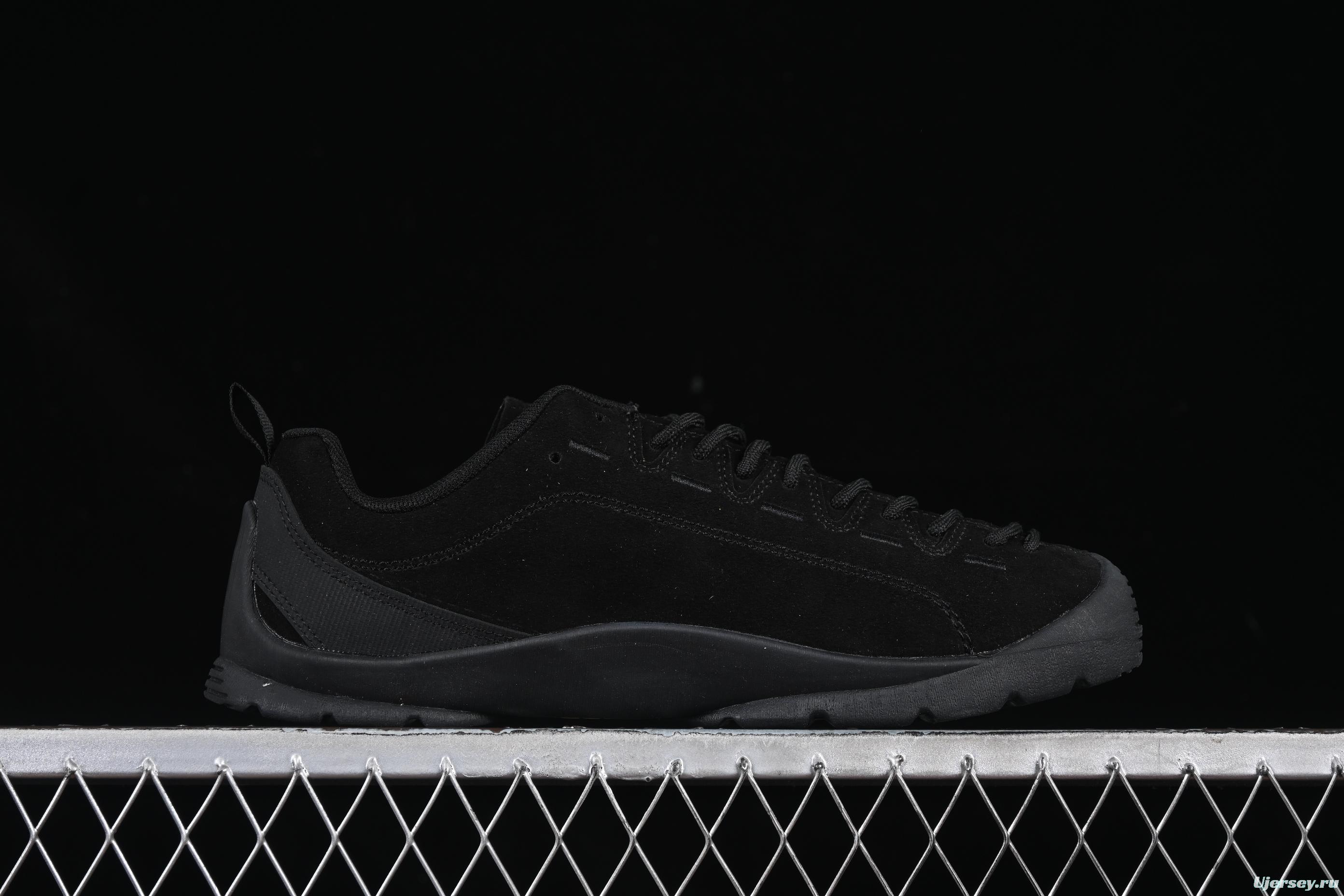 KEEN Men's Jasper II Waterproof Sneaker - All-Black Minimalist Design