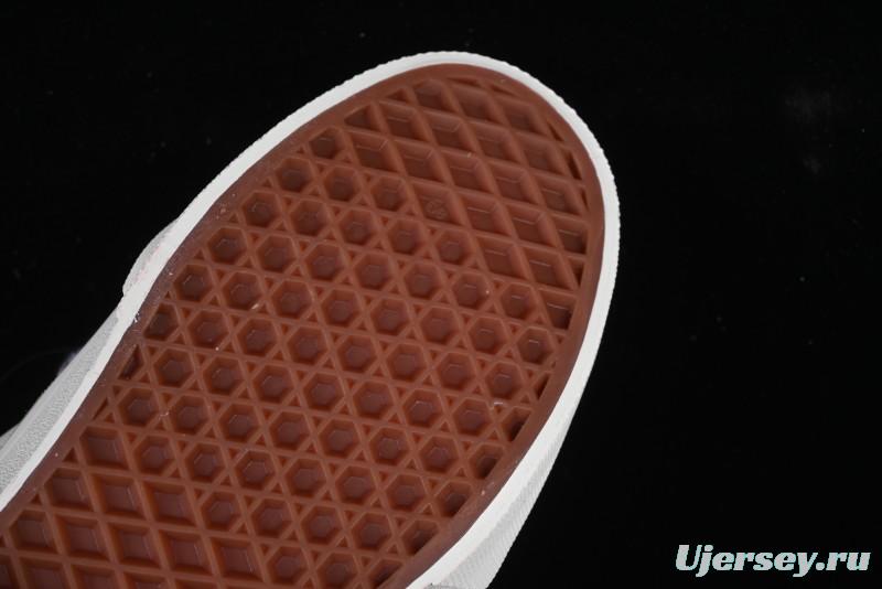 Vans Knu Skool Low-Top Retro Chunky Sneakers - VN000D6ZE2S