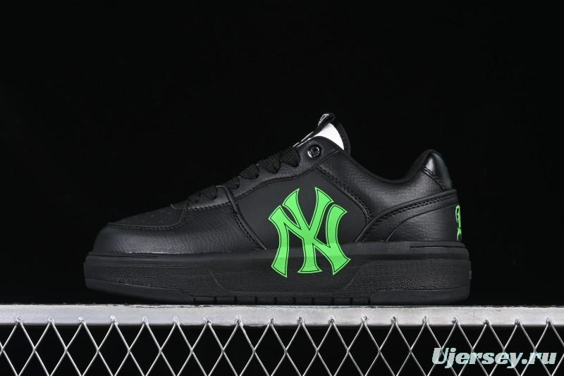NY Yankees Black & Neon Green Sneakers - Classic Streetwear Style