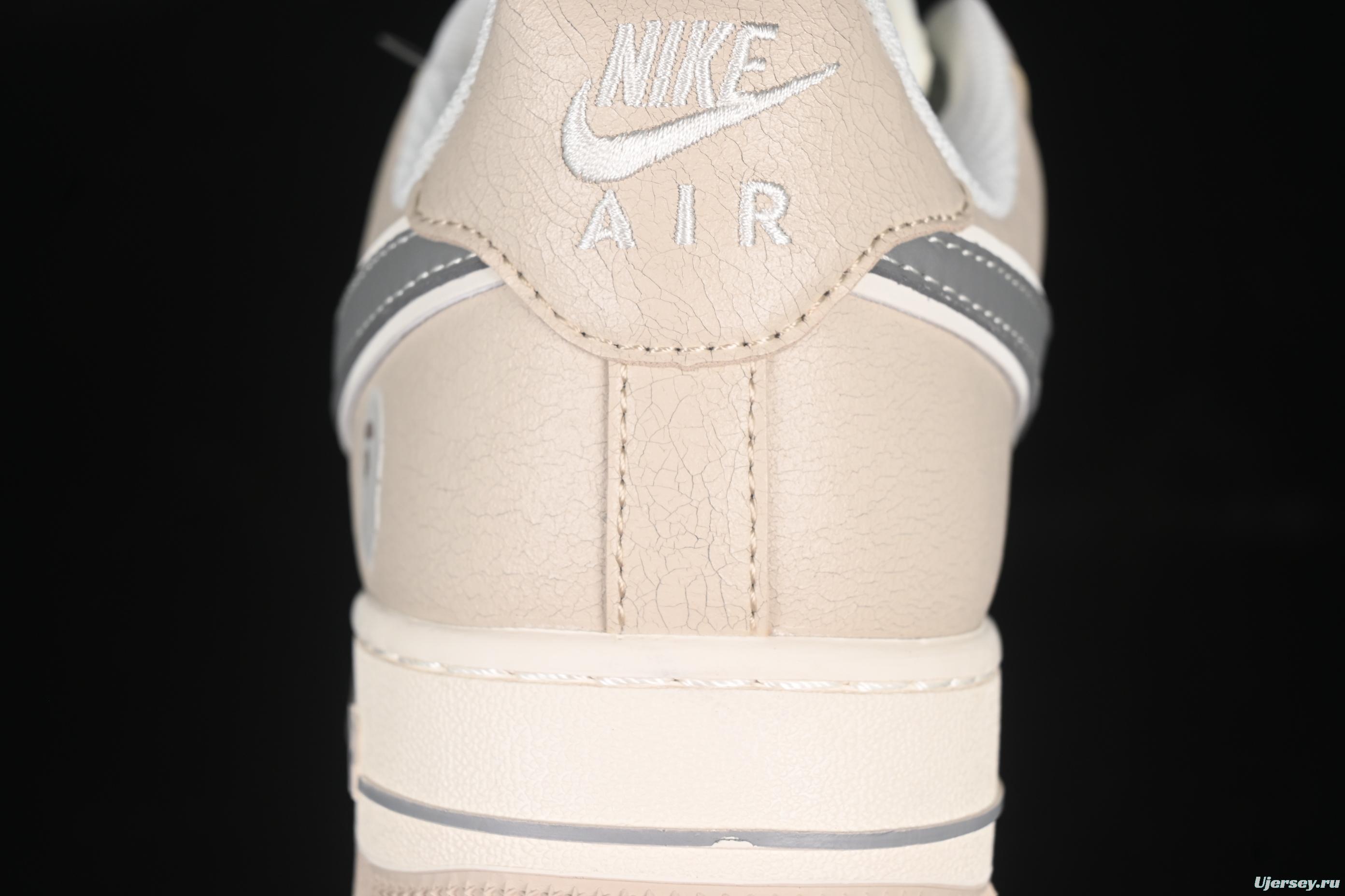 Nike Air Force 1 '07 Low Supreme Collaboration Sneakers with Red Snake Swoosh - SJ6698-023