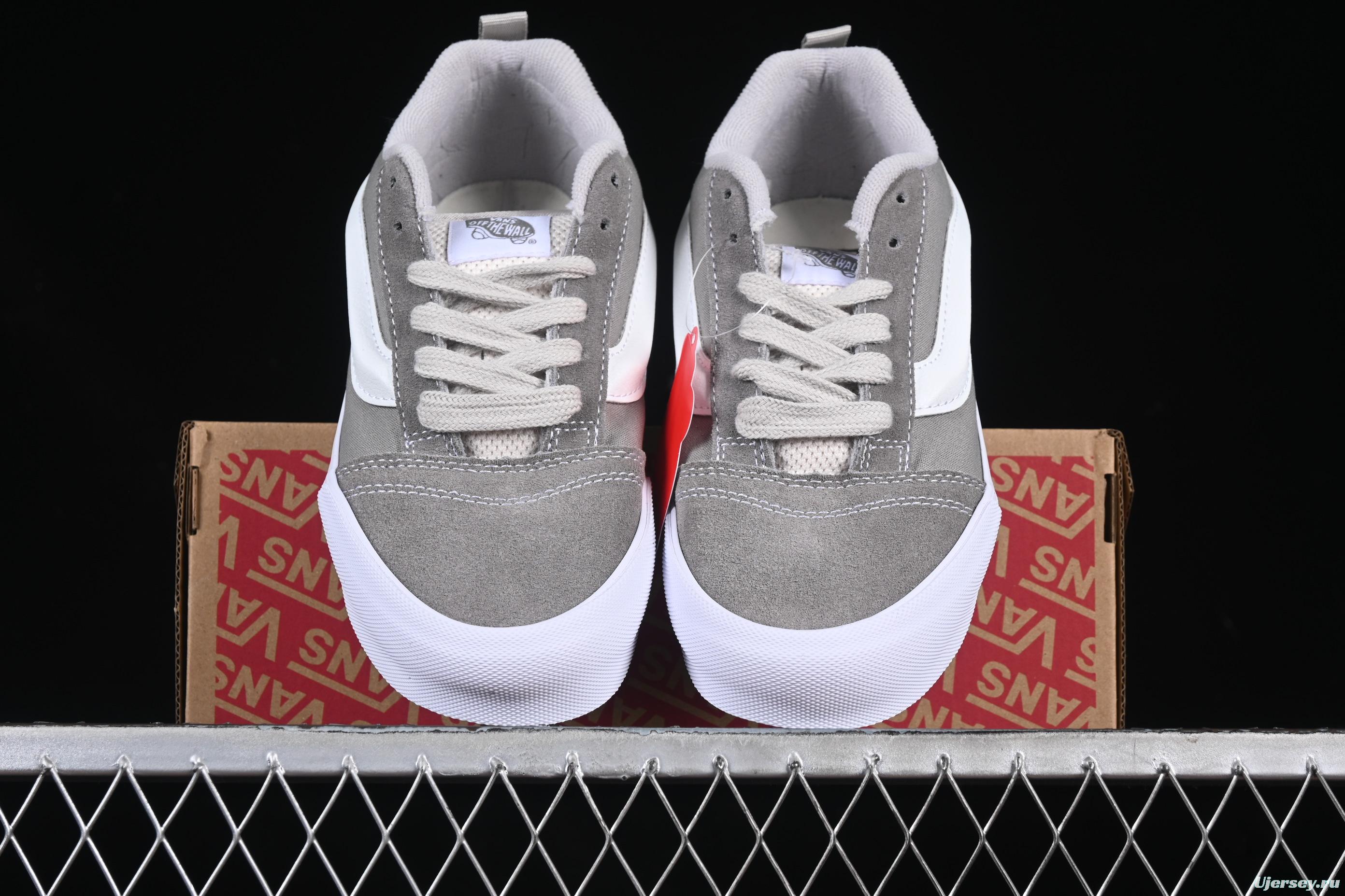 Vans Knu Skool Low-Top Retro Chunky Sneakers - VN000CS0BGG