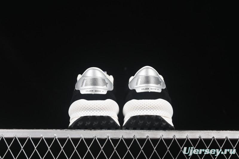 Golden Goose Marathon Comfortable Low-Top Lifestyle Sneakers in White Black - H8D4