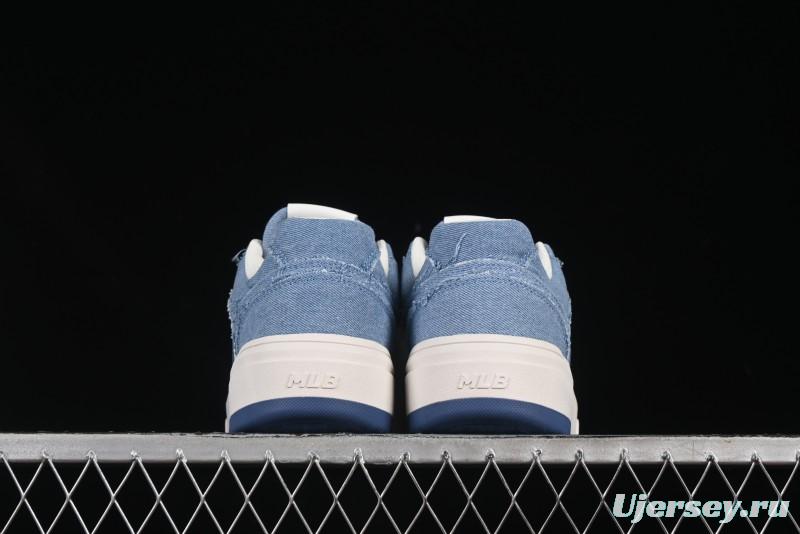 New York Yankees MLB Chunky Liner Lightweight Platform Sneakers with Hook and Loop Closure - 3ASXV015N50BLS