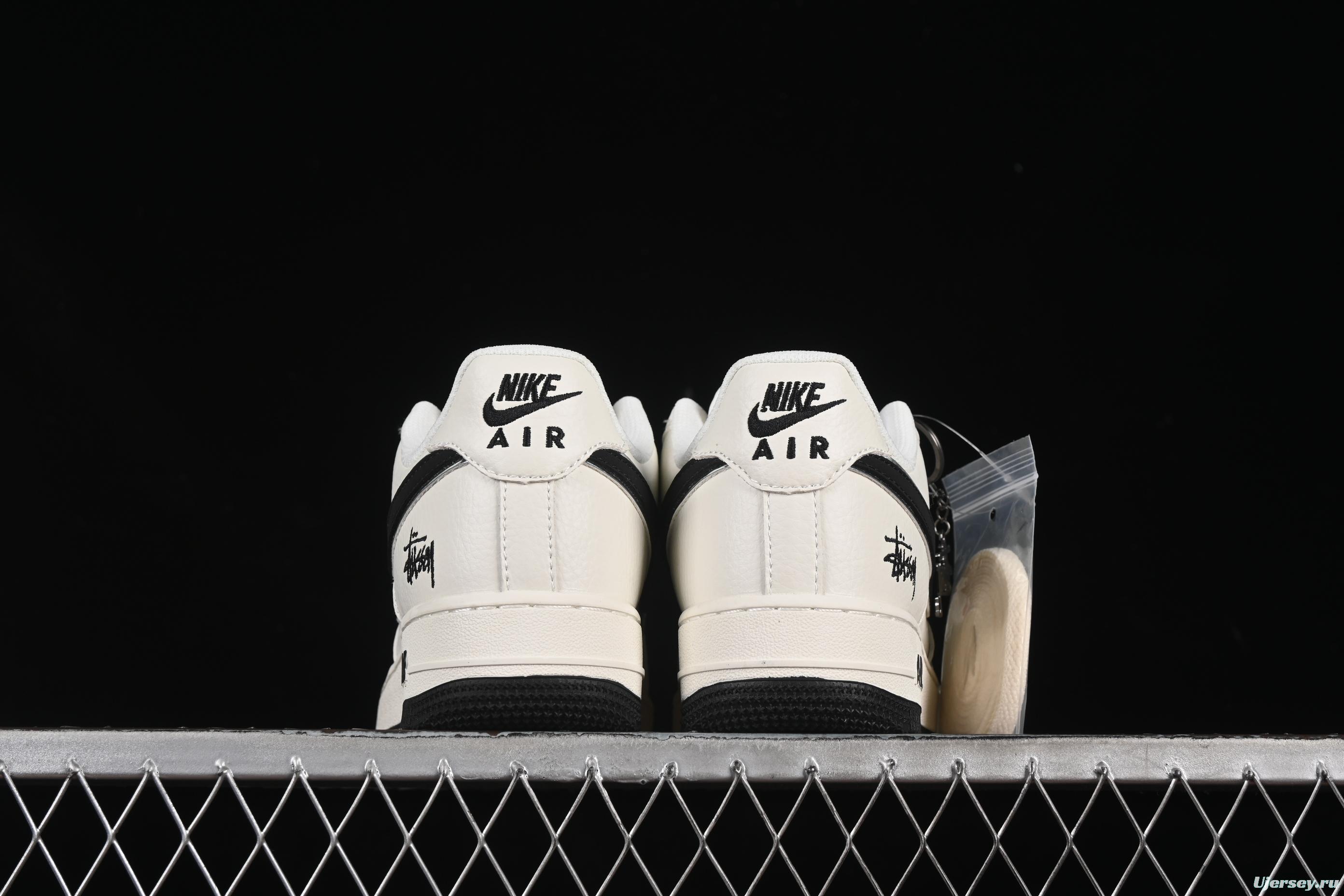 Nike Air Force 1 '07 Low Stussy Collaboration Dual-Tone Red Tag Casual Sneakers - CS5288-010