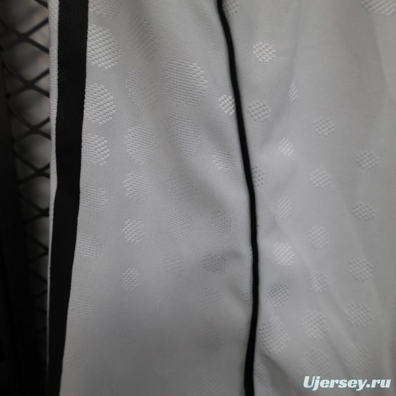 Player Version 25/26 Manchester United Home Shorts