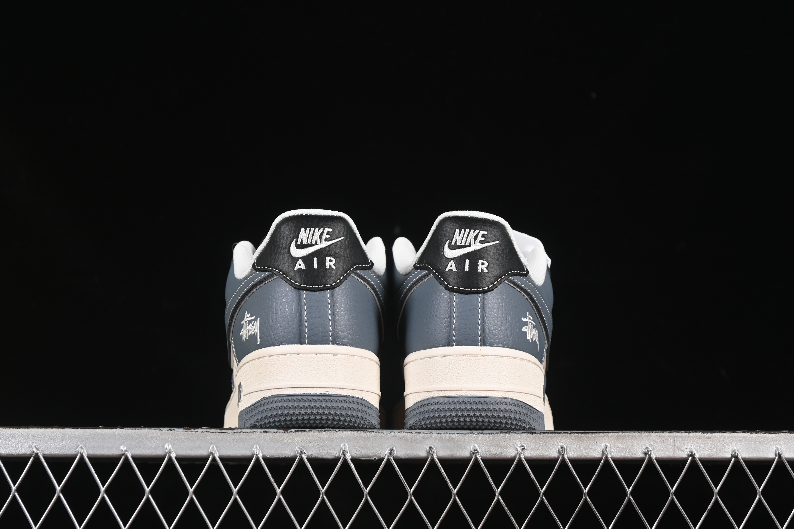 Nike Air Force 1 '07 Low Stussy Collaboration Grey Black Tail Low-Top Casual Sneakers - XS1958-553