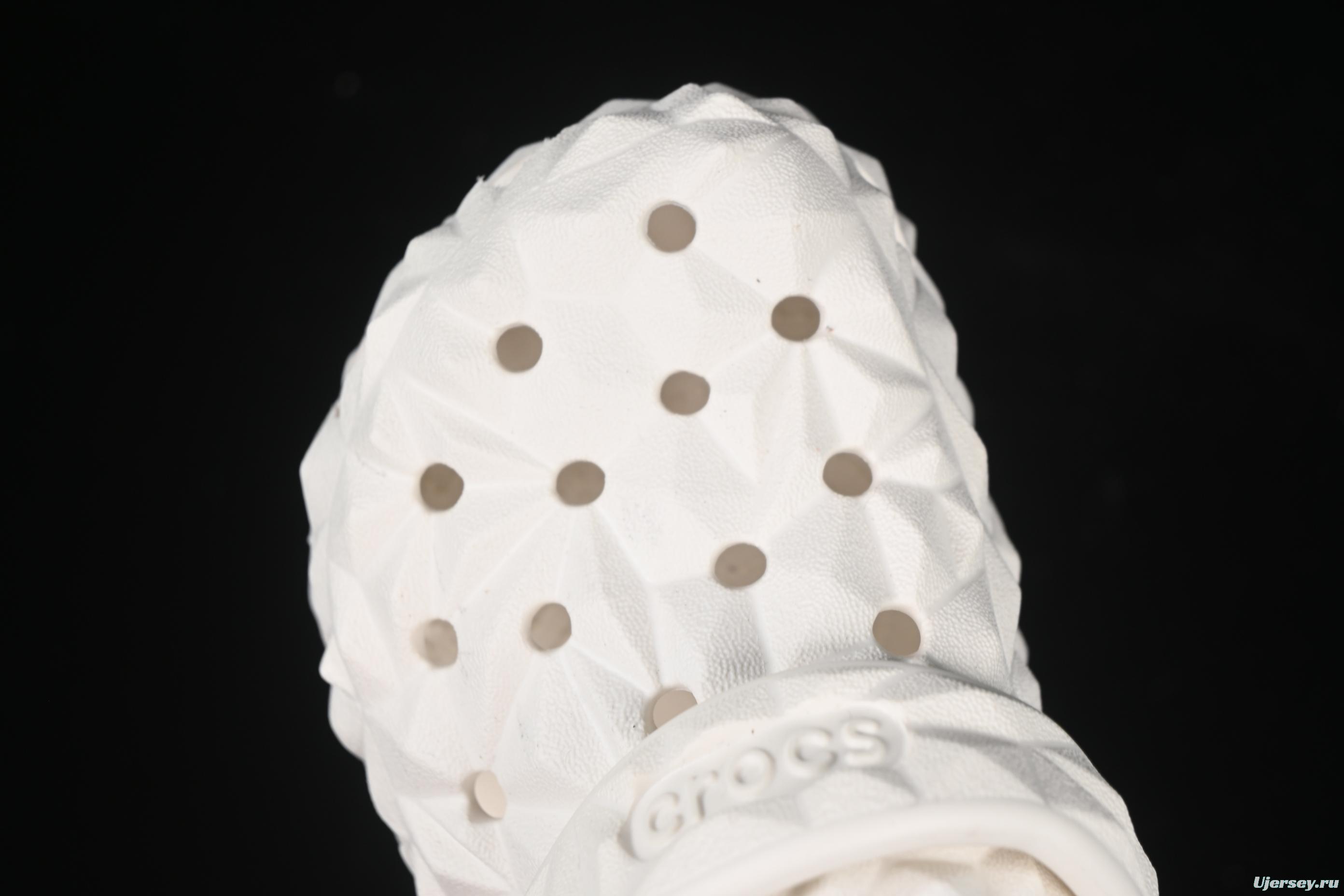 Crocs Classic Clog Kids Casual Slip-Resistant Lightweight Clogs with Ventilation Holes - B.D4