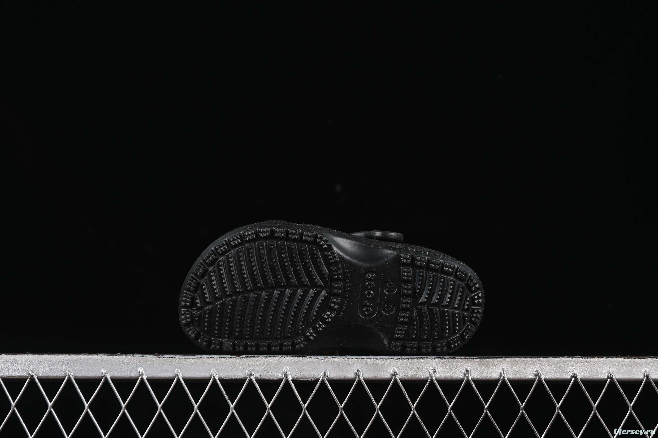 Crocs Classic Clog Kids Lightweight Slip-Resistant Comfortable Water Shoes - Classic Clog