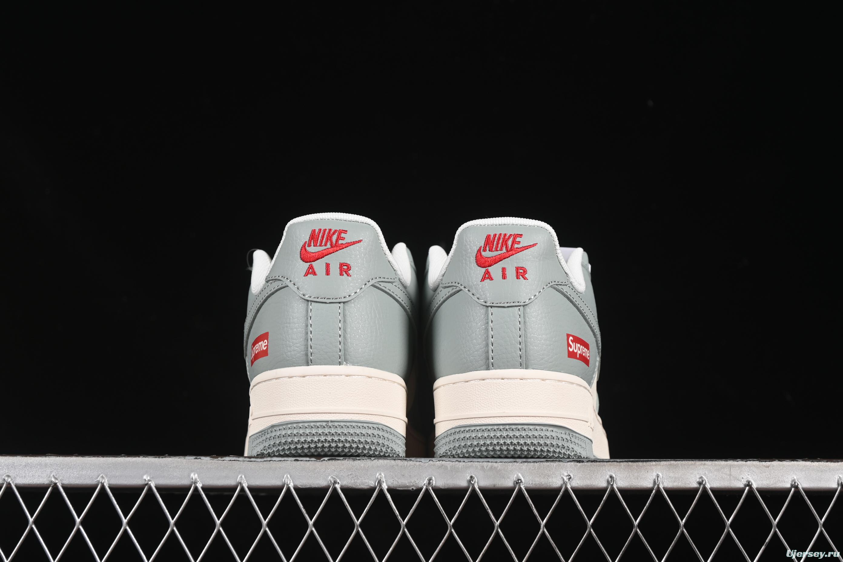 Nike Air Force 1 '07 Low Supreme Collaboration Shoes in Grey - ZH2598-319