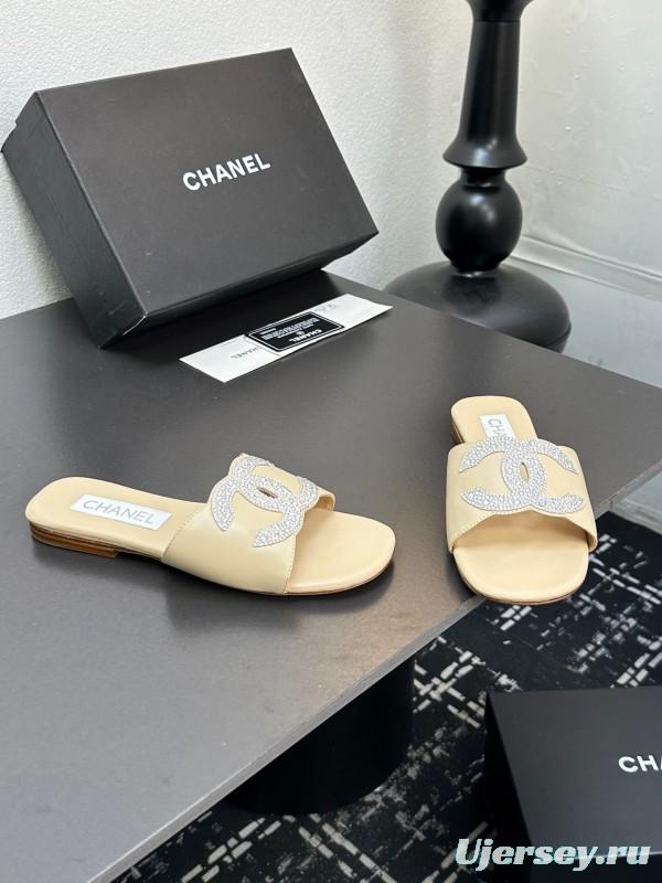 2025 Women CHANEL Beige Leather Slippers