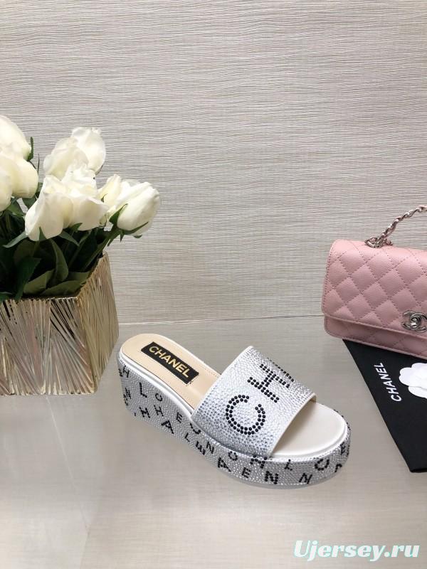 2025 Slippers Chanel White Silk Platform Crystal LY00320
