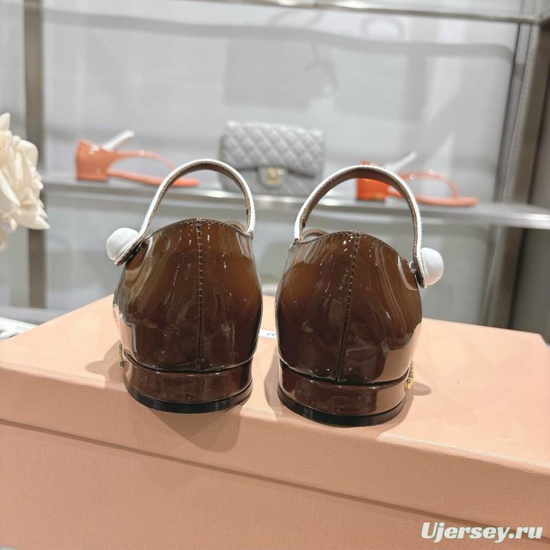 2025 Women Miu Miu Brown Leather T-Strap Flat Sandals KFY00289(F)