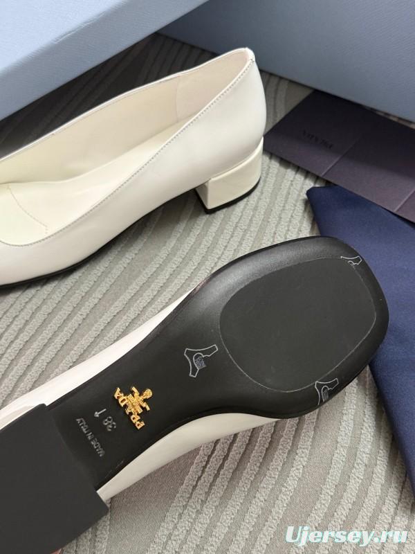 2025 Women Prada White Leather Loafers KFY00300