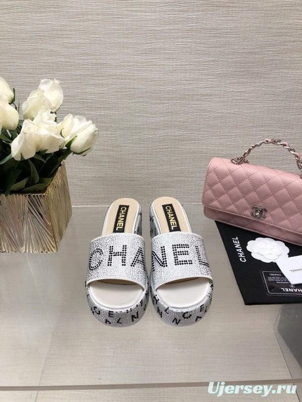 2025 Slippers Chanel White Silk Platform Crystal LY00320