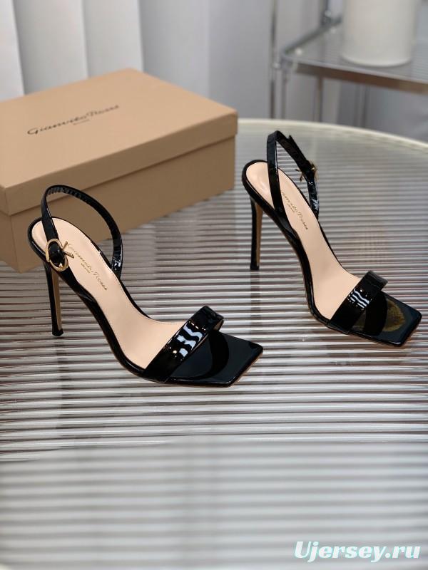 2025 Women Gianvito Rossi Black Patent Leather Slingback Sandals