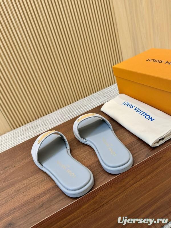 2025 Women Louis Vuitton Light Grey Canvas Slippers LY00200