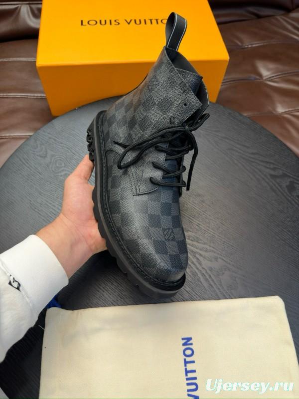 2024 Men Louis Vuitton Black Grey Leather Ankle Boots MJ00440