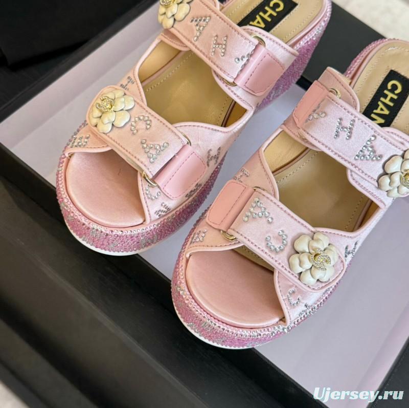 2025 Slippers Chanel Pink Leather Wedge Sandals LY00330