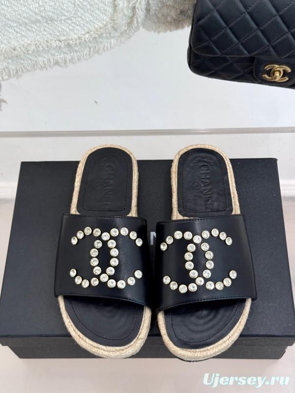 2025 Slippers Chanel Black Leather Slippers