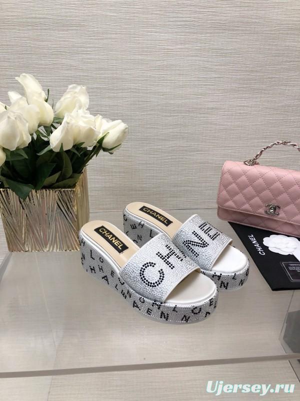 2025 Slippers Chanel White Silk Platform Crystal LY00320