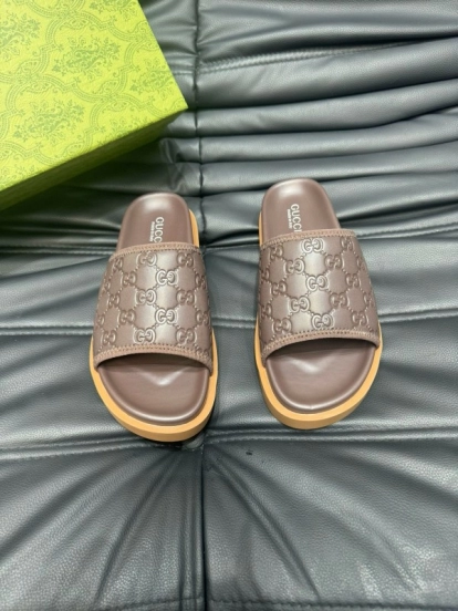 2024 Gucci brown leather Slippers MJ00200